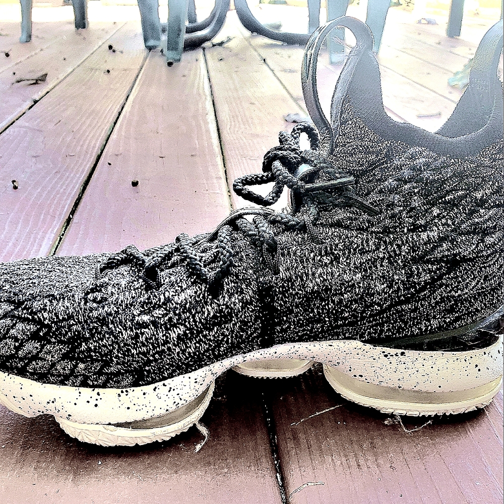 Nike LeBron XV (15) Zoom Max-"Ashes" Oreo